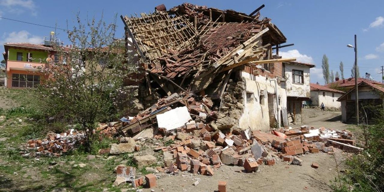 Depremin ardından Yozgat'ta görevli ekipler çalışmalarıyla tam not aldı!