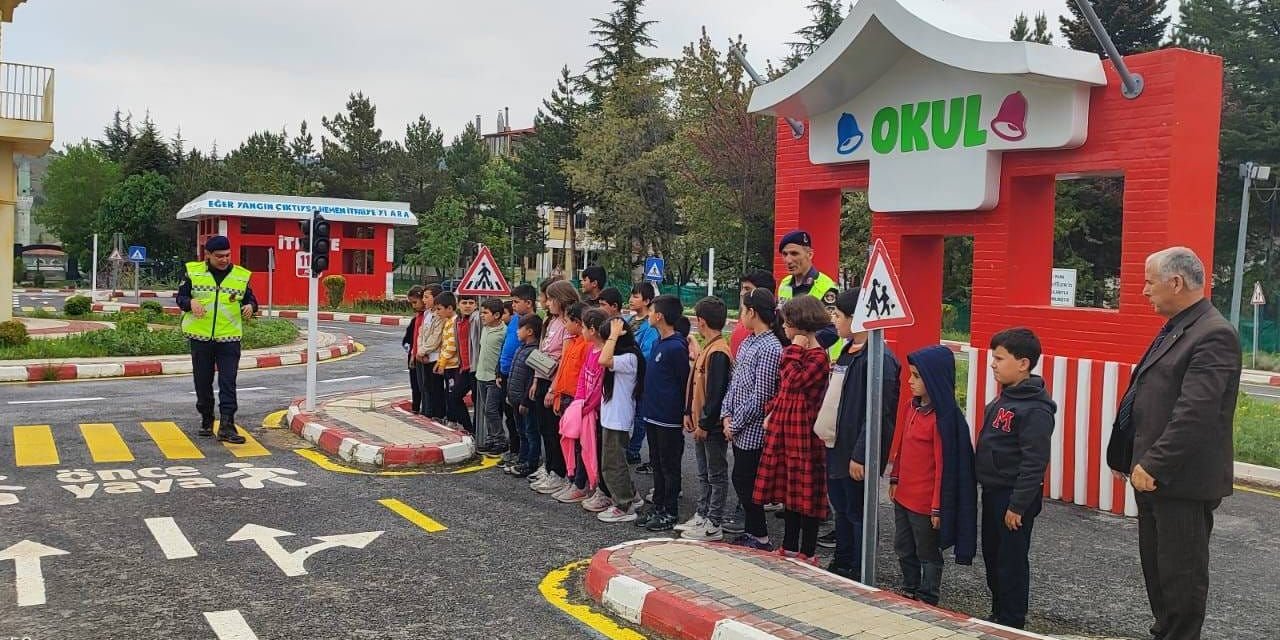 Yozgat'ta çocuklar eğlenerek öğreniyor!