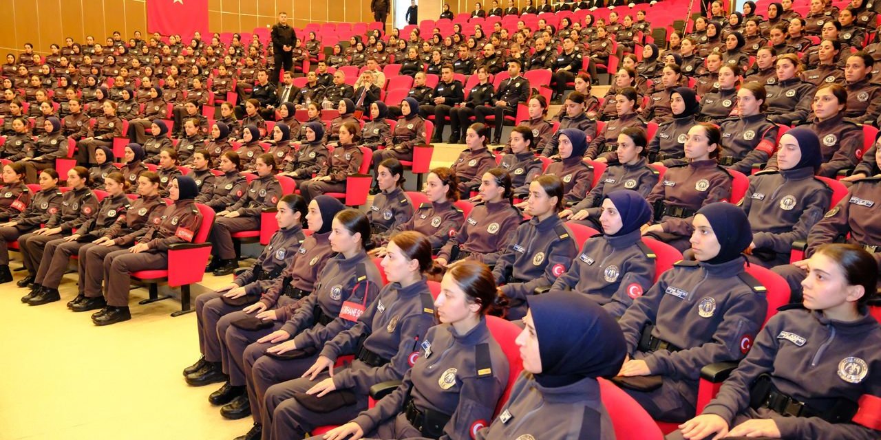 Yozgat Valisi Mehmet Ali Özkan polis adaylarıyla buluştu