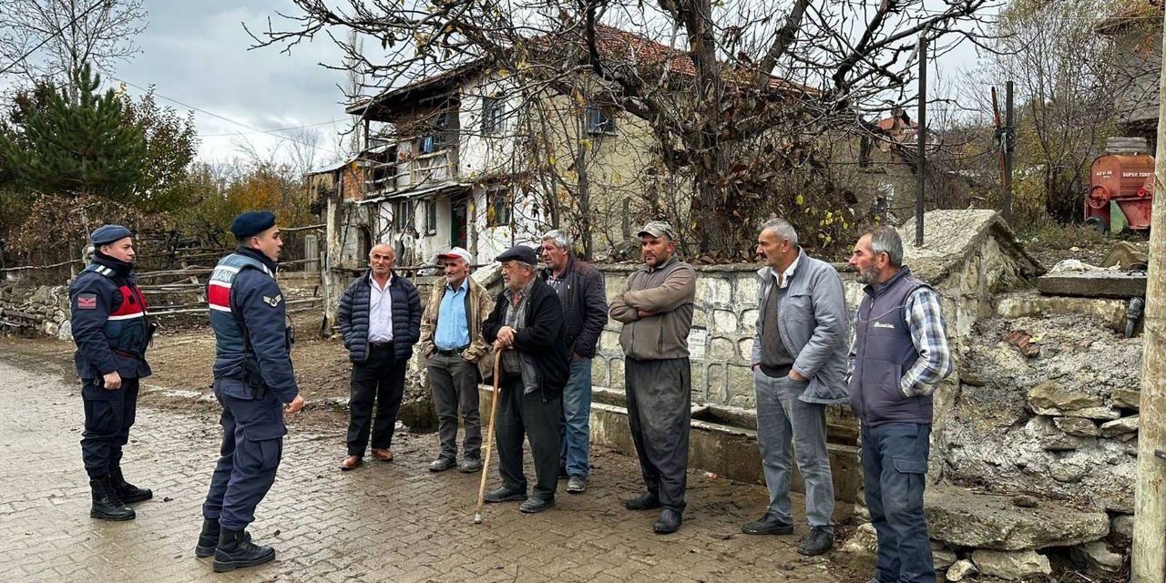 Yozgat'ta Jandarma ekiplerinden vatandaşlara hırsızlık uyarısı