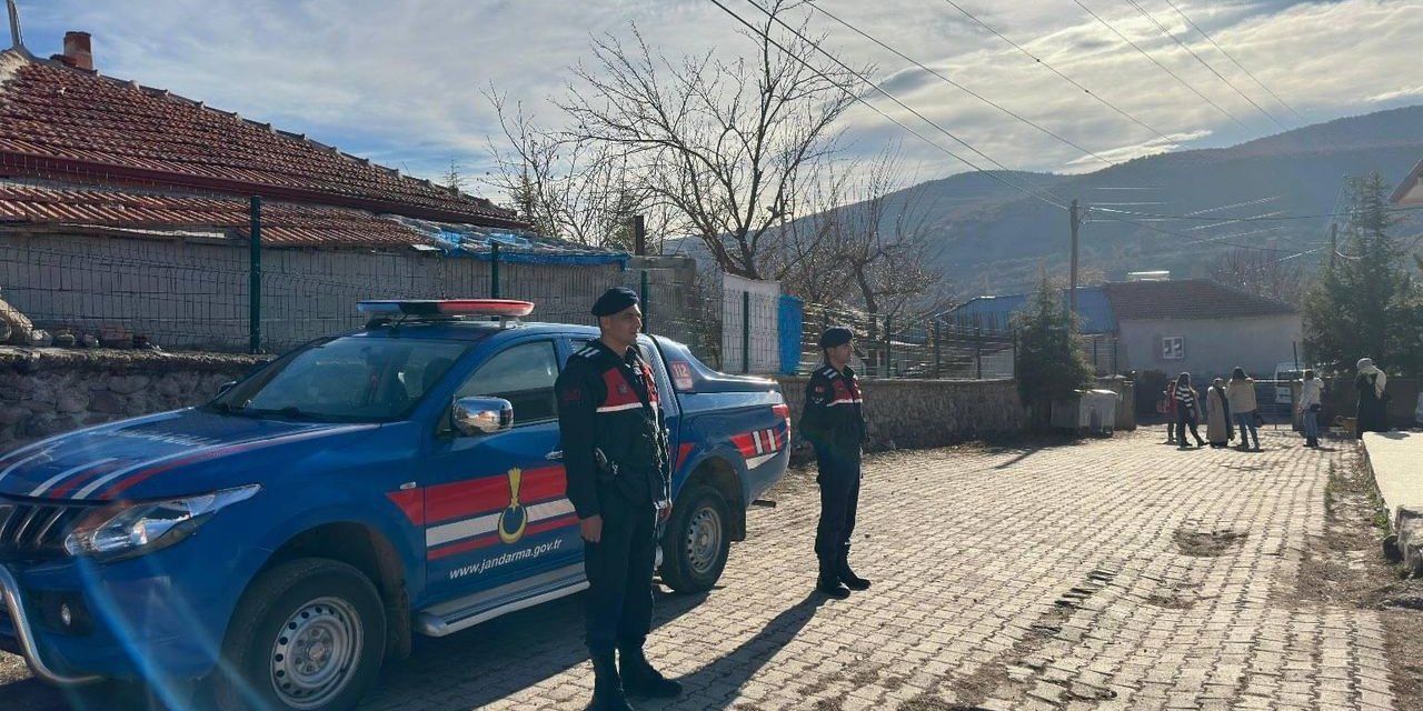 Yozgat ve ilçelerinde Jandarma denetimlerini sürdürüyor