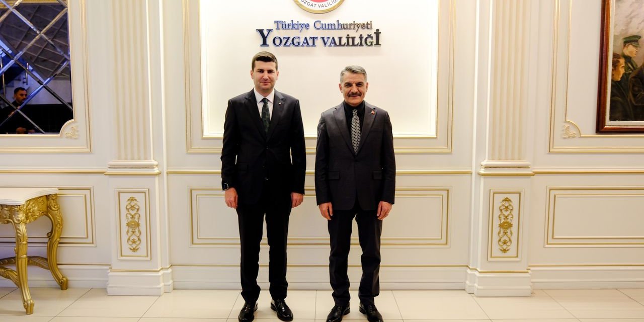 Ülkü Ocakları Genel Başkanı Ahmet Yiğit Yıldırım Yozgat Valiliği'ni ziyaret etti