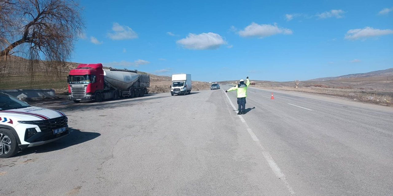 Yozgat'ta trafik denetimleri sıkılaştı! Kural tanımayan sürücülere ceza yağdı