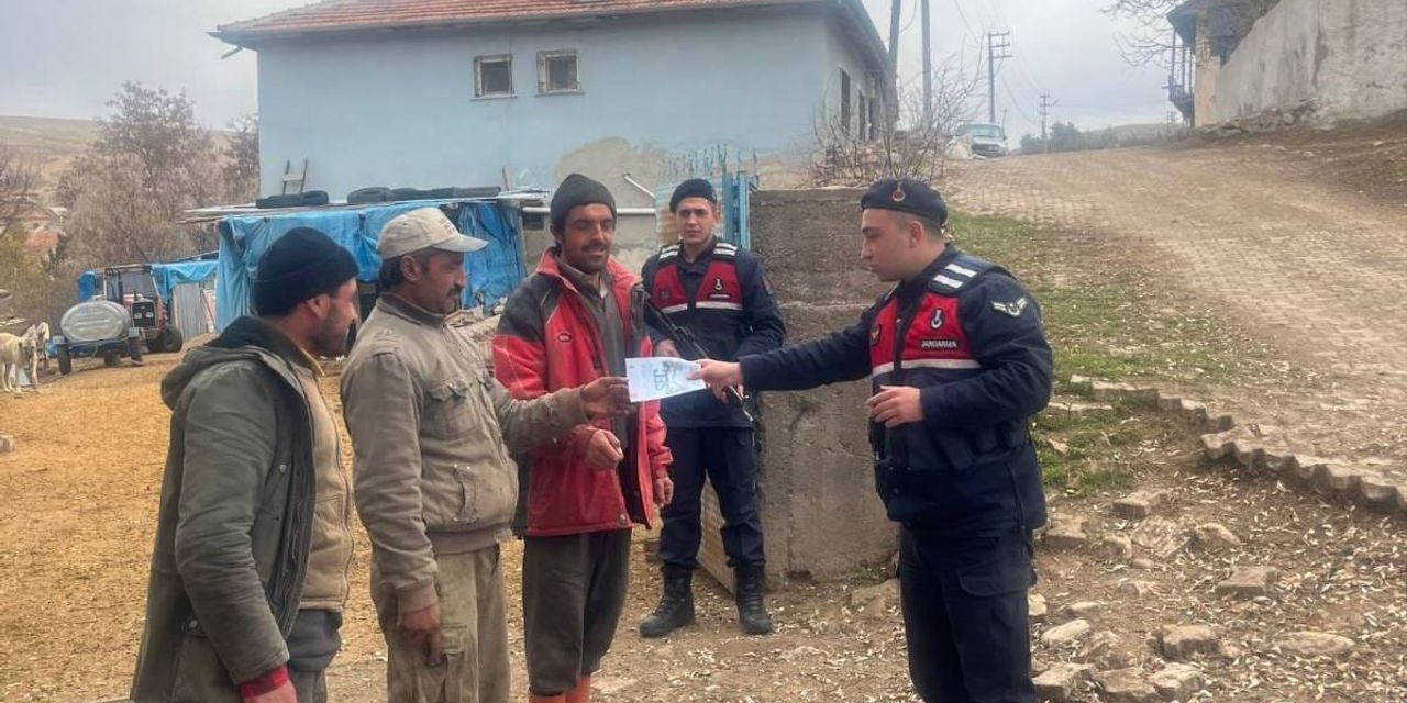 Yozgat'ta ekipler sahaya indi! Vatandaşları her konuda bilgilendiriyorlar