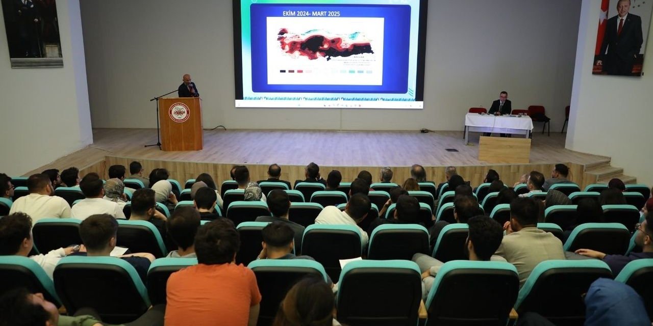 Yapay zekanın akademik ve toplumsal etkileri Yozgat’ta masaya yatırıldı