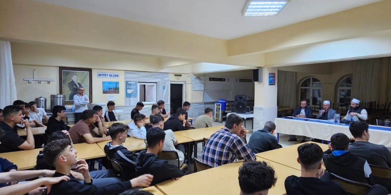 Yozgat'ta milli ve manevi değerlerle donanmış gençlik hedefleniyor