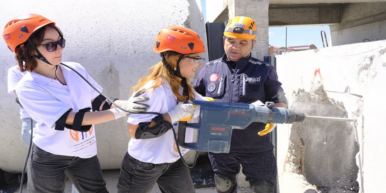 Sorgun'da AFAD'dan Gençlere Arama Kurtarma ve Dağcılık Eğitimi
