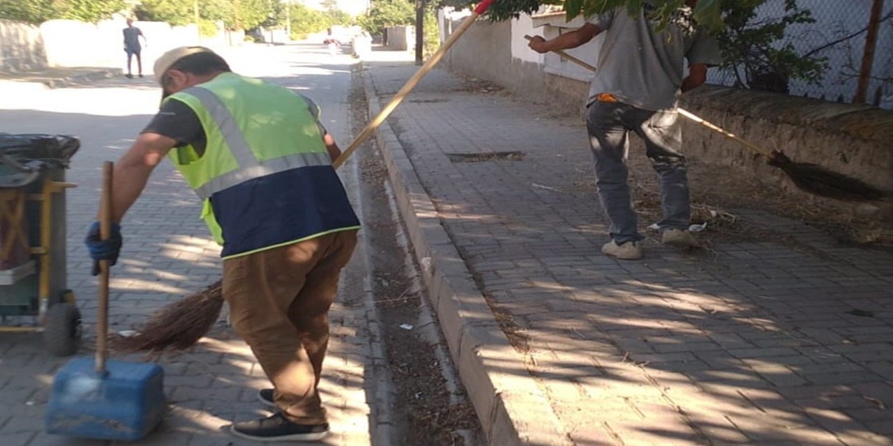 Yerköy Belediyesinden Temizlik Seferberliği: Ali Vefi Pandır Mahallesi Dip Köşe Temizleniyor
