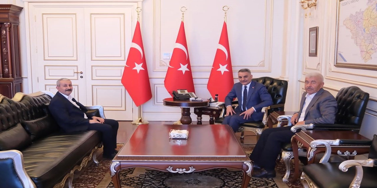 Yozgat Valiliğinde Önemli Görüşme: TSO ve Ticaret Borsasından Vali Özkan’a Ziyaret