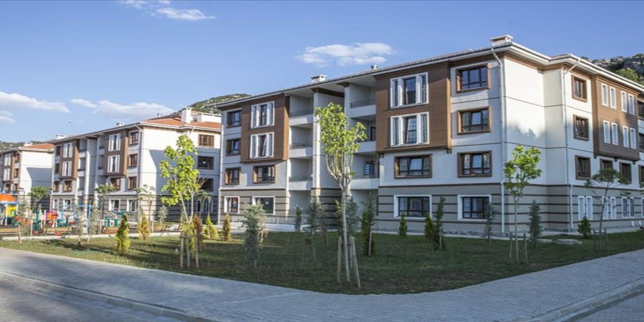 1 Milyon Liralık Borç 750 Bin TL'ye Düşüyor: TOKİ Yüzde 25 İndirimli Fiyat Hesaplama Tablosu