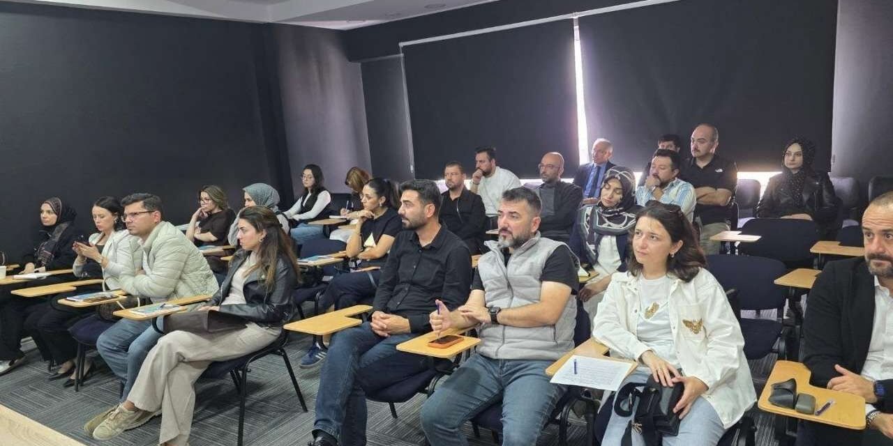Eczacılar Yozgat’ta Buluştu: Diyabet Tedavisindeki Son Gelişmeler Eğitimi Gerçekleştirildi