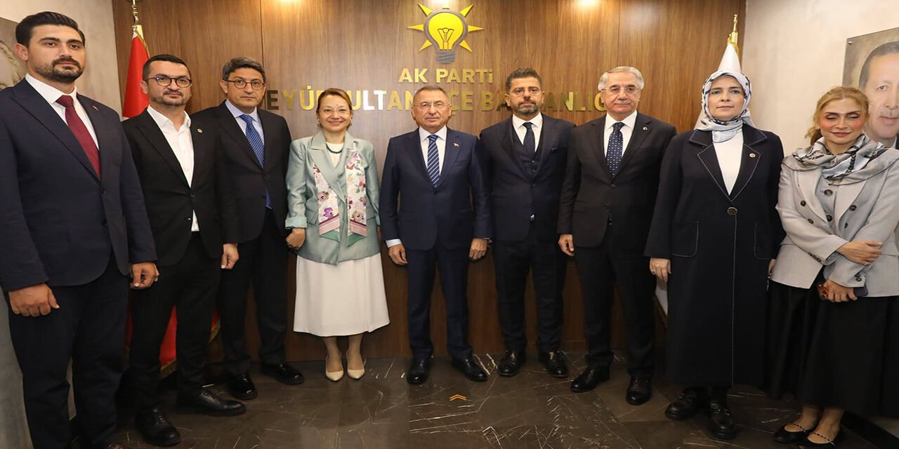 Yozgatlı Devlet Adamı Fuat Oktay, Eyüpsultanlı Vatandaşlarla Bir Araya Geldi