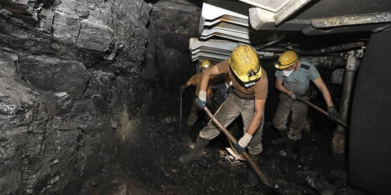 Bakanlıklardan Soma Göçük Açıklaması: 2 İşçi Kurtarıldı, 4 Madenci Enkaz Altında