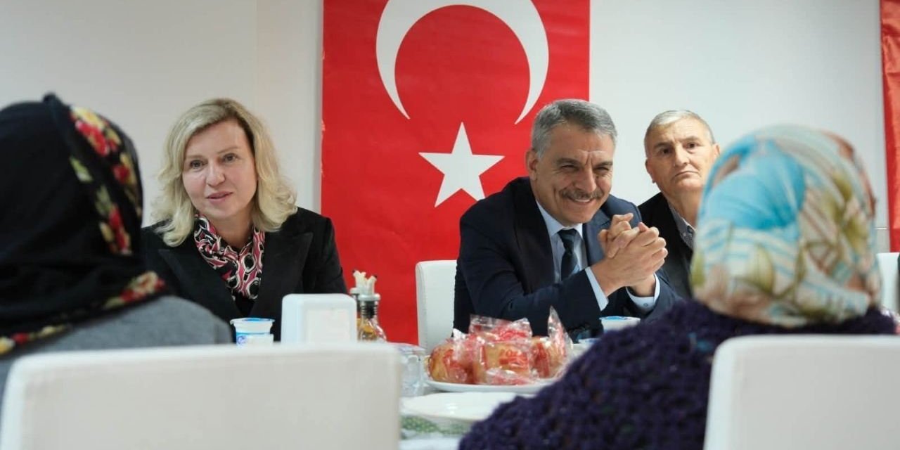 Alparslan Türkeş Huzurevi’nde Anlamlı Gece: Vali Mehmet Ali Özkan Ulu Çınarları Ziyaret Etti