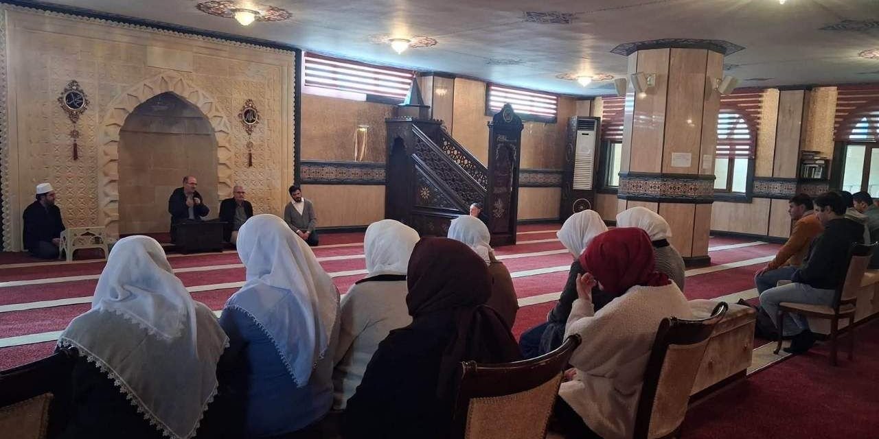Yozgat'ta Engelsiz Cami Buluşması: Dualar ve Gönüller Tek Çatı Altında