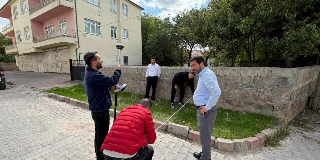 Belediye Başkanı Osman Gözan Müjdeyi Verdi: İlçede Asfaltsız Ana Arter Kalmayacak