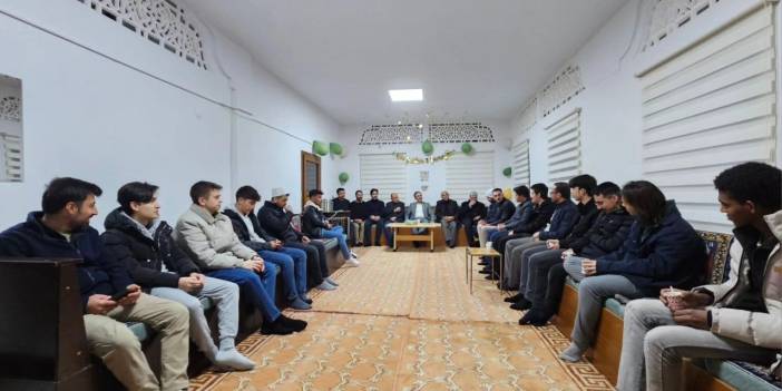 Yozgat İl Müftüsü Ali Gülden öğrencilerle iftar programında buluştu