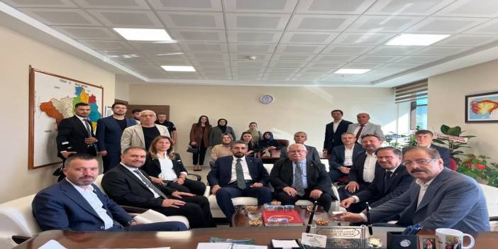 AK Parti Heyetinden Yozgat AFAD Müdürü Ömer Bozkurt’a Tebrik Ziyareti