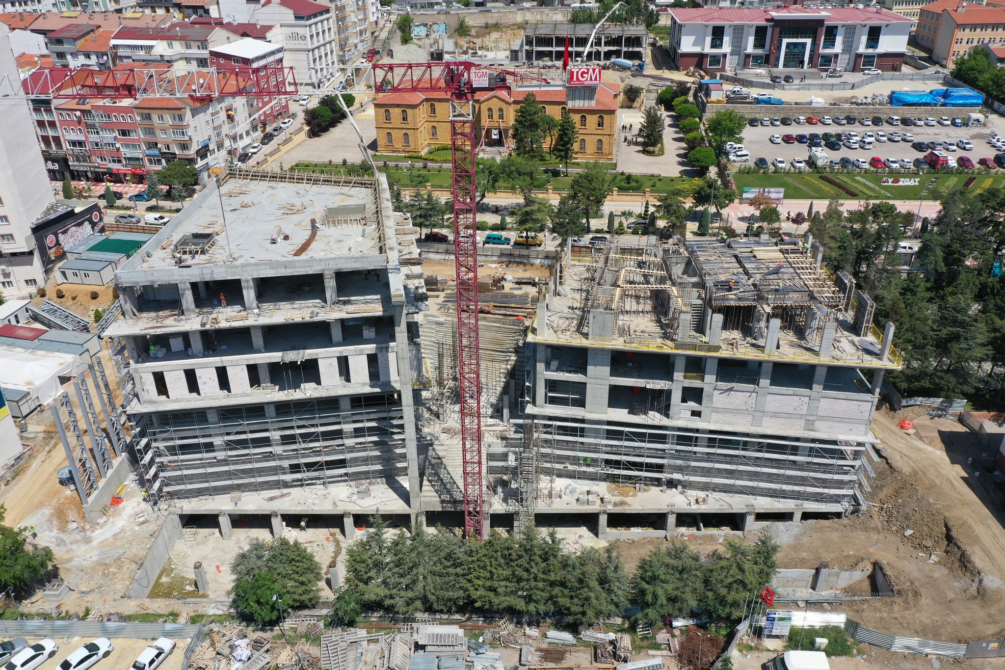 yasam-merkezi-hizla-yukseliyor-4.jpg