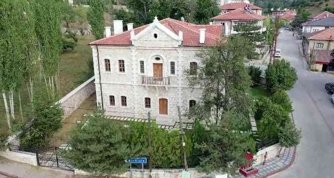 ak-konak-mest-ediyor-1.jpg