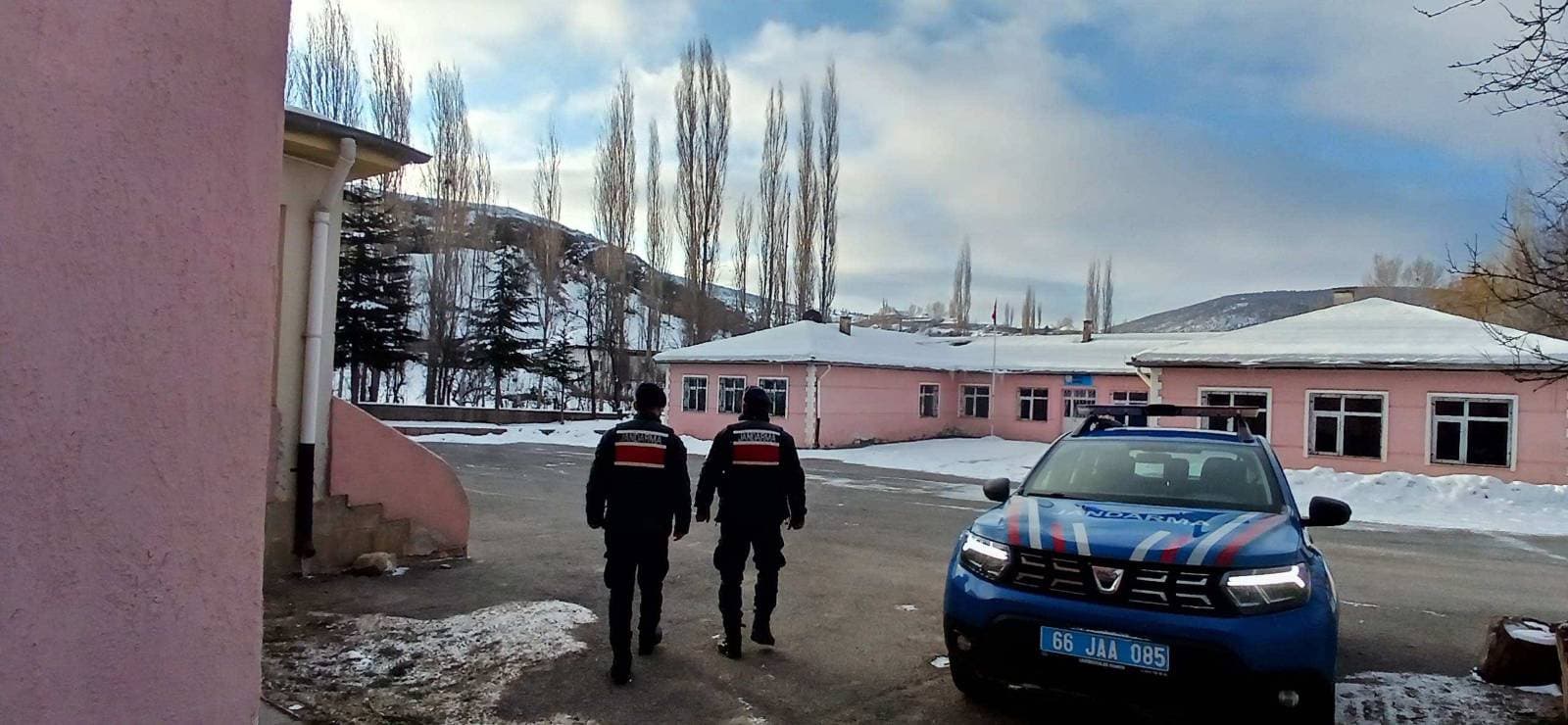 okul-cevresinde-guvenlik-tedbiri.jpg