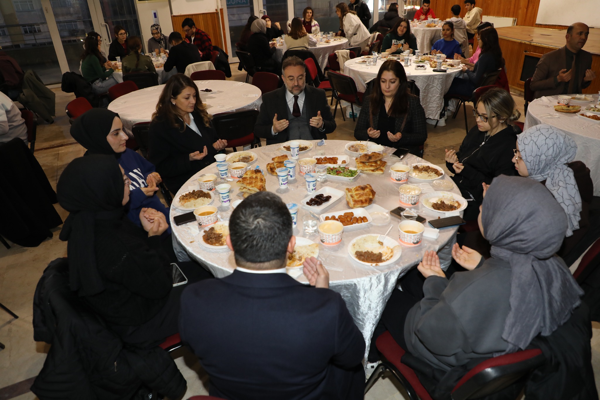 iftar-programi-duzenlendi2.jpg