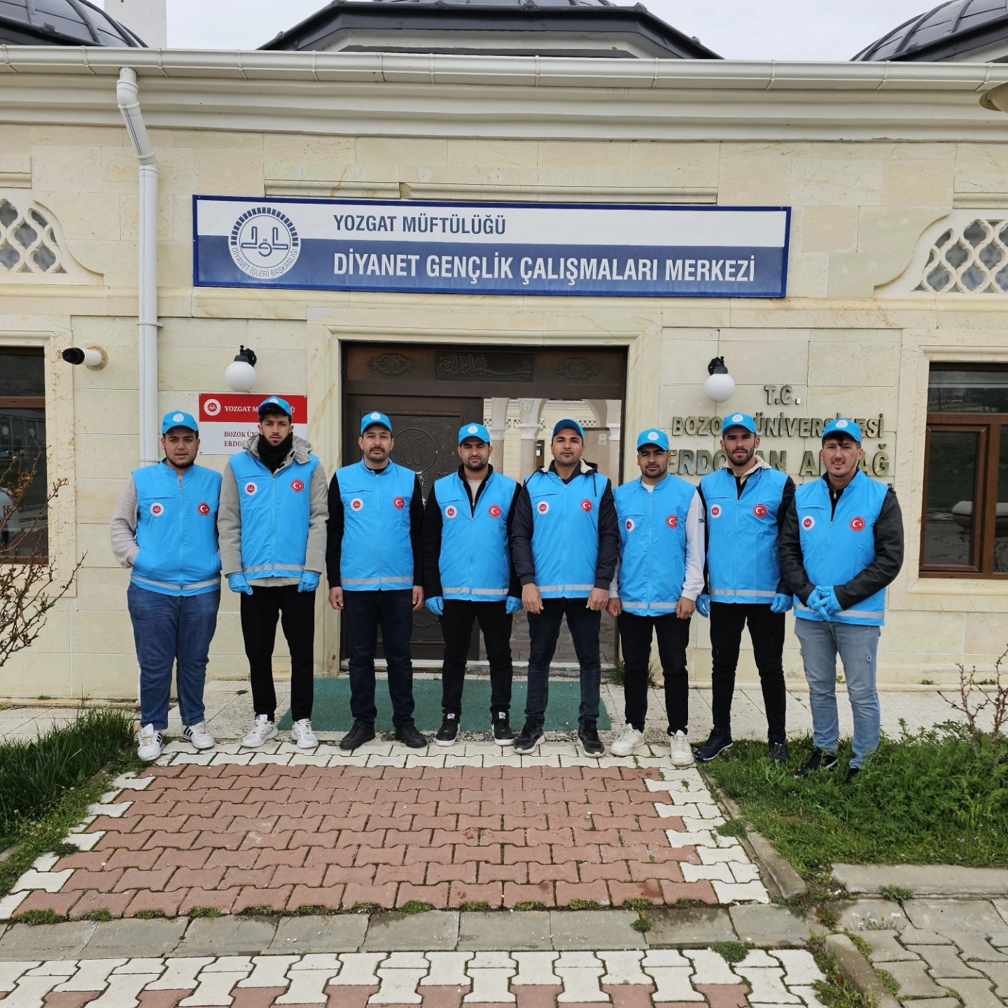 genclerden-anlamli-dokunus.jpg